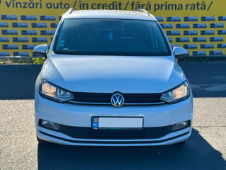 Volkswagen Touran foto 2