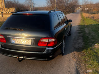 Mercedes E-Class foto 5