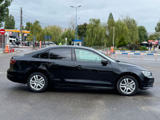 Volkswagen Jetta foto 4