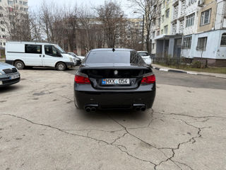 BMW 5 Series foto 4