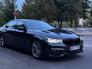 BMW 7 Series foto 2