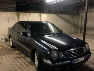 Mercedes E-Class foto 6