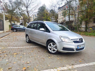 Opel Zafira foto 2