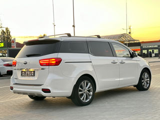 KIA Carnival foto 4