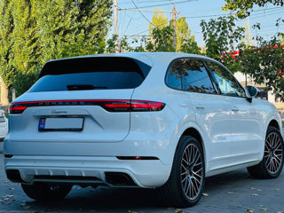 Porsche Cayenne foto 2