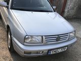 Volkswagen Vento foto 7