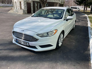 Ford Fusion foto 2