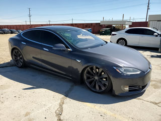 Tesla Model S foto 4