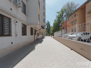 Apartament cu 3 camere, 77 m², Poșta Veche, Chișinău foto 13