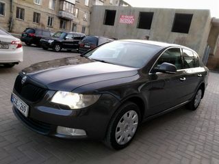 Skoda Superb foto 1