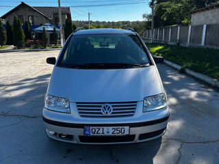 Volkswagen Sharan foto 5