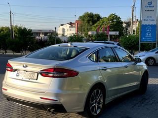 Ford Fusion foto 4