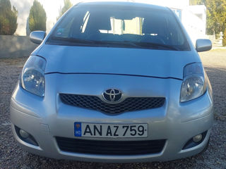 Toyota Yaris foto 2