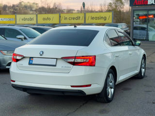 Skoda Superb foto 6