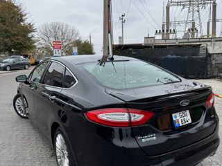 Ford Fusion foto 5