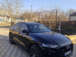 Audi Q8 foto 3