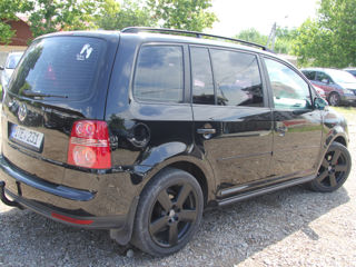 Volkswagen Touran foto 6