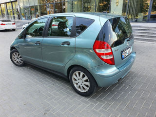 Mercedes A-Class foto 1