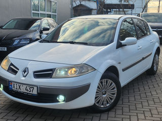 Renault Megane foto 11