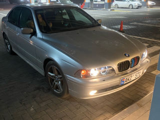 BMW 5 Series foto 7