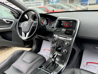 Volvo XC60 foto 8