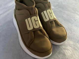 UGG foto 3