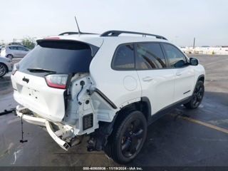 Jeep Cherokee foto 8