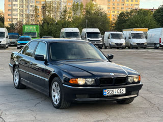 BMW 7 Series foto 3