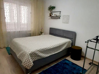 Apartament cu 2 camere, 70 m², Botanica, Chișinău foto 2