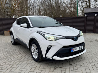 Toyota C-HR foto 3