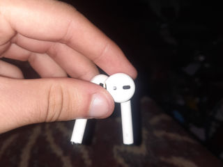 Cumpar castile de la airpods 2 originale 100%