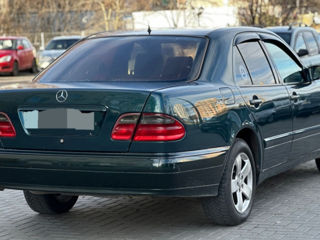 Mercedes E-Class foto 4