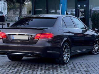 Mercedes E-Class foto 2