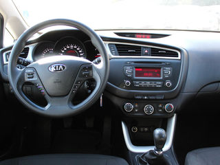 KIA Ceed Sw foto 12