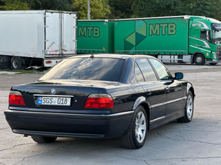 BMW 7 Series foto 2