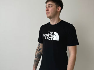 Tricou The North Face ( Black ) Mărimea: M Material: 100% Cotton