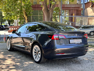 Tesla Model 3 foto 7