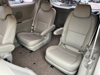 KIA Carnival foto 17