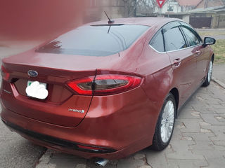 Ford Fusion foto 2