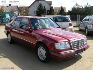 Mercedes Series (W124) foto 1