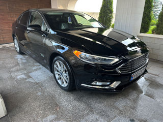 Ford Fusion foto 2