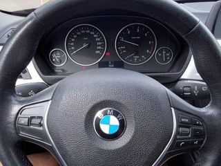 BMW 3 Series foto 7