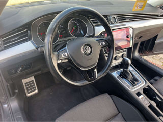 Volkswagen Passat foto 2