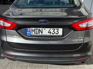 Ford Fusion foto 2