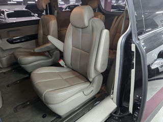 KIA Carnival foto 6