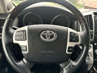 Toyota Land Cruiser foto 8