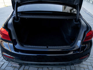 BMW 5 Series foto 10