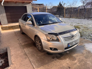 Toyota Avensis foto 2