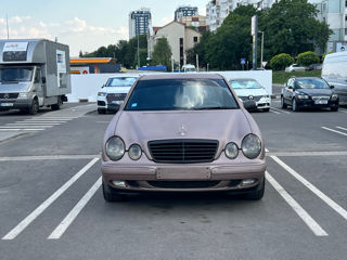 Mercedes E-Class foto 8