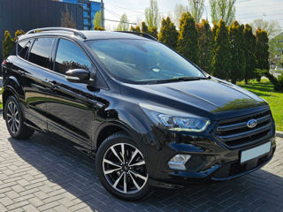 Ford Kuga foto 2